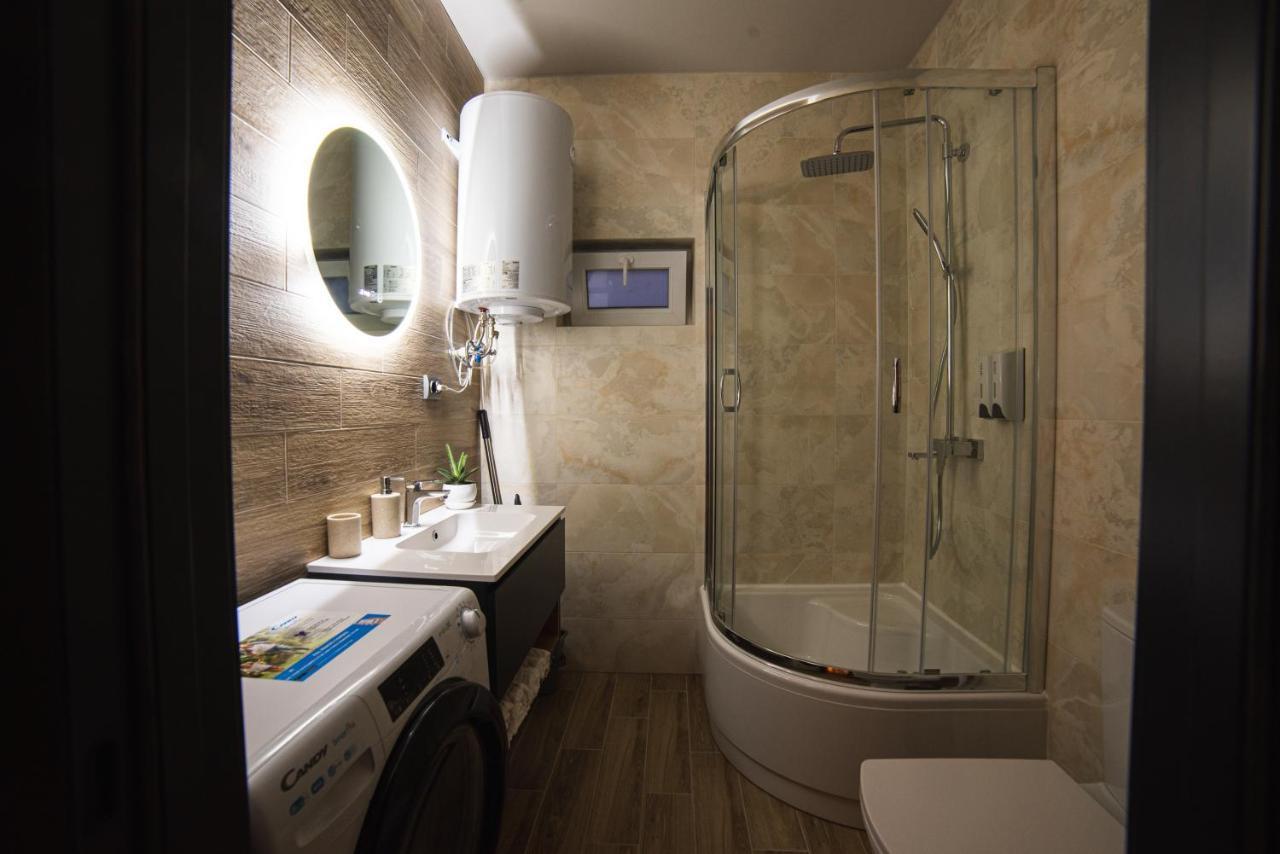 Luxury Apartments Petofi Uschhorod Exterior foto